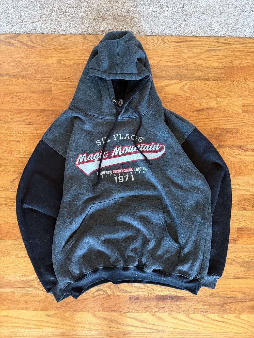 1990’s vintage tipsy Magic Mountain six flags Sweatshirt - Charcoal/Black